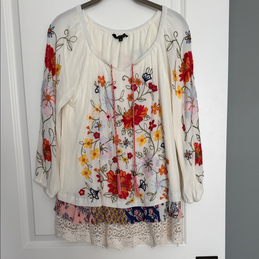 John Mark Cream Floral Embroidered Blouse